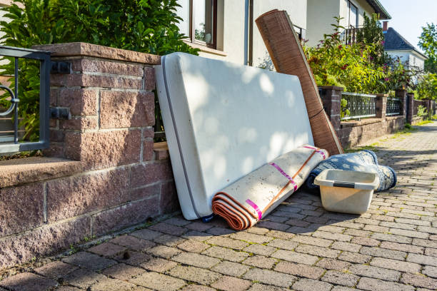 Best Construction Debris Removal  in Phillipsburg, KS